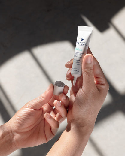 Rilastil Aqua Sensitive Gel Contorno Occhi, Azione Idratante, Antiborse, Antiocchiaie, per Tutti i Tipi di Pelle, Confezione da 15ml